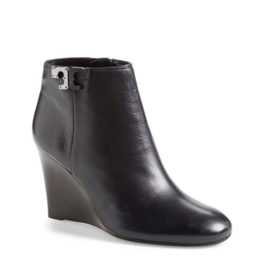 Tory Burch Lowell bootie EUC